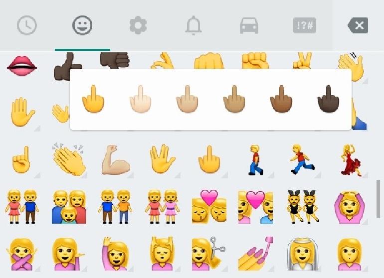 Что значит смайлик ладошка. Обозначение смайликов в WHATSAPP. В ватсапе символы руки. Символы смайлики в вотсапе. Смайлы человечки.